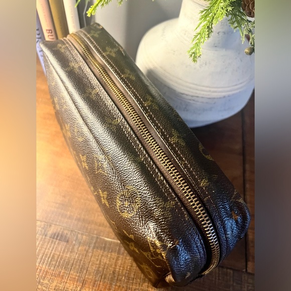 Louis Vuitton Monogram Trousse 28 (COA) - Picture 3 of 16